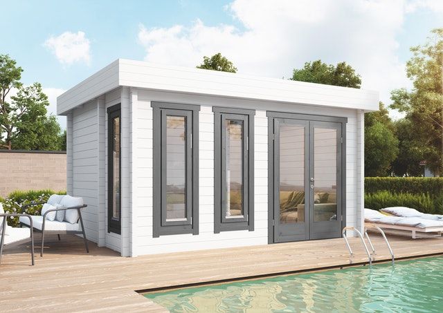 Ein großes Poolhaus ist die Luxusvariante einer Gartensauna
