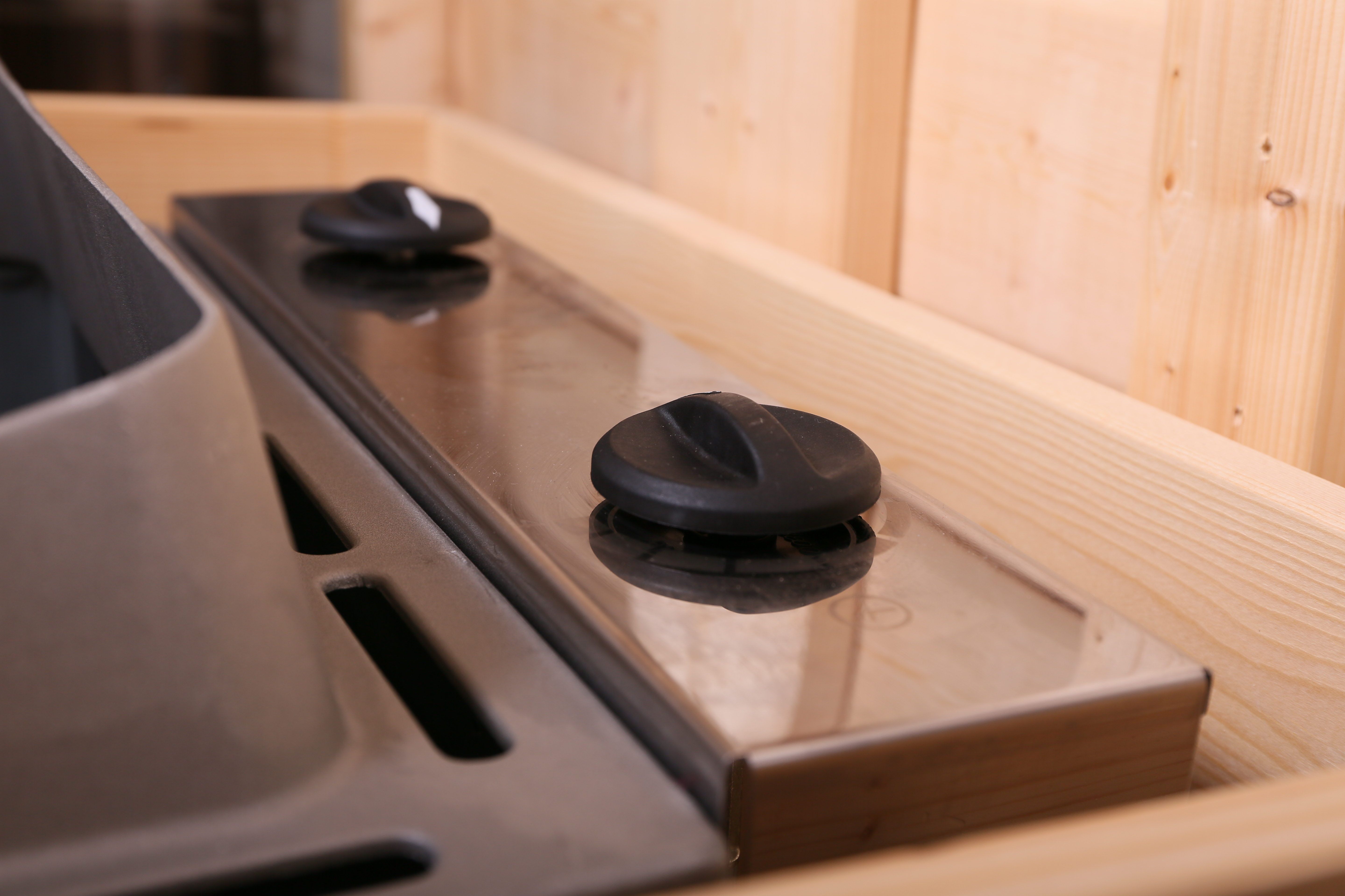 WelaSol Edelstahl Saunaofen Next 6 KW – Für Finnische Sauna 6-8 M³, Inkl. Olivin Diabas Steine | Wandmontage, 400V