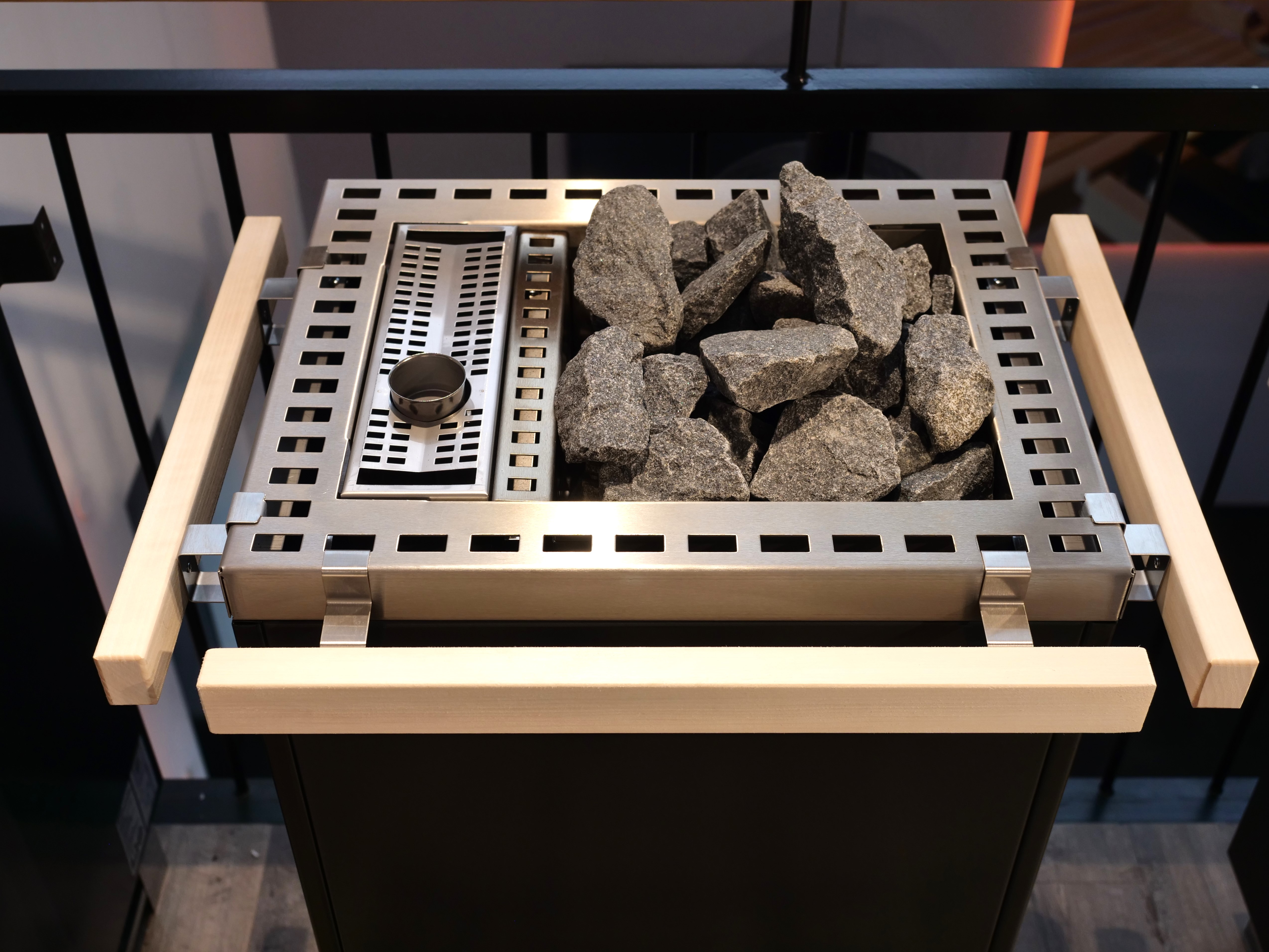 Infraworld Reling für Saunaofen Eterno Combi (3-seitig, in Espe mit Halterung)