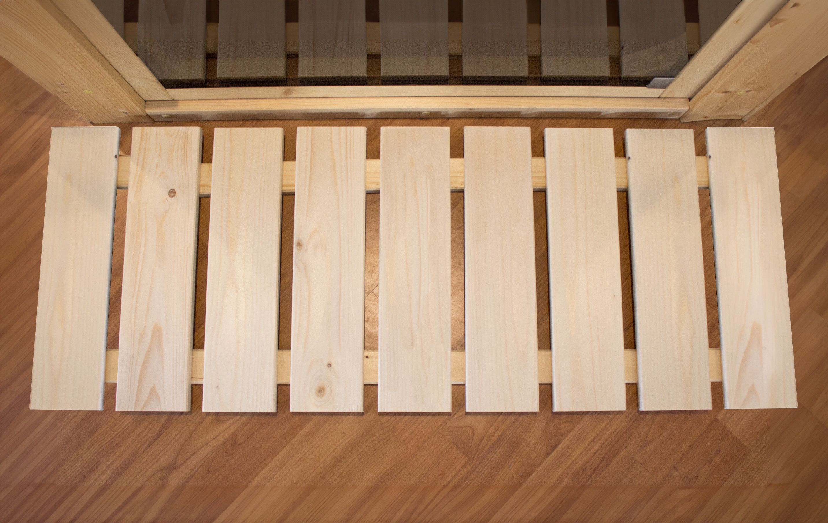 Karibu Bodenrost aus Fichtenholz 46,5 x 100 cm